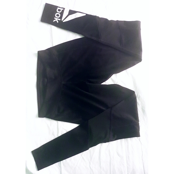 💖NEW💖Black Reebok Speedwick🖤 Cropped Leg Legging - Picture 3 of 10